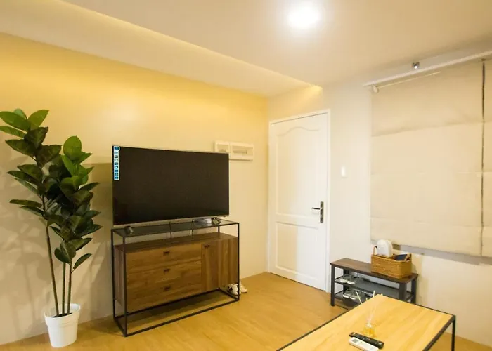 Apartment Casa - Coastal Getaway Two-bedroom Vacation With Free Parking In Amalfi By De Mare Cebu